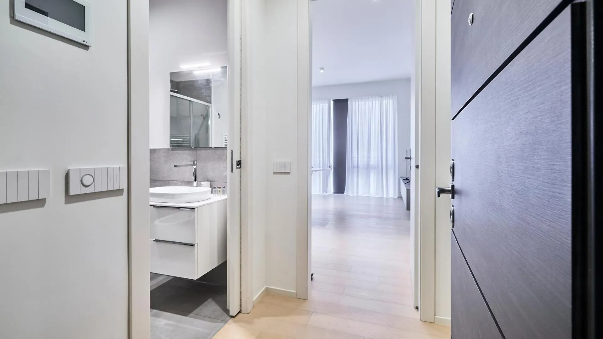 Modern Onebedroom 2Nd Floor - Mirable Pm Μιλάνο 0*,